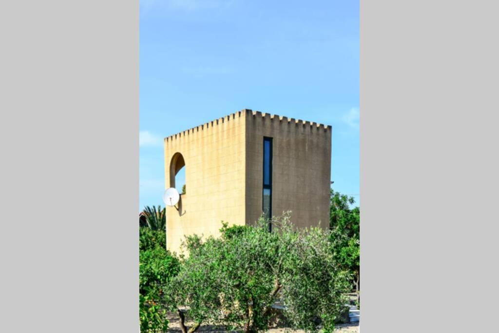 The Tower With The Orange Tree Garden Villa Ialysos  Bagian luar foto