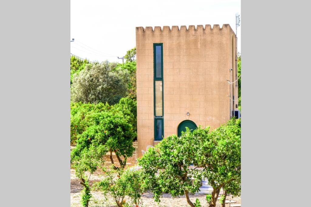 The Tower With The Orange Tree Garden Villa Ialysos  Bagian luar foto
